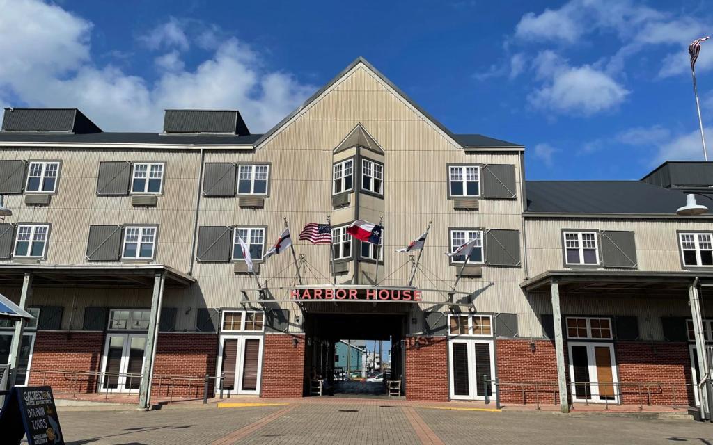 The Harbor House Hotel